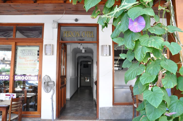 Feron Otel Apart Mutfak Detayı Akyaka Apart Ev Mutfak Tezgahı ve Gereçleri Feron Otel