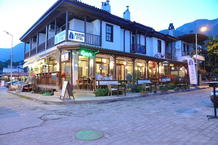 Feron Otel Kahvaltı Salonu Akyaka Tatil Feron Otel Kahvaltı Salonu ve Yemek Masaları